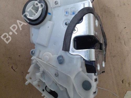 Used Front right lock TOYOTA YARIS (_P13_) 1.4 D (NLP130_, NLP130) (90 hp) 24759100