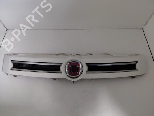 Used Grille FIAT PANDA (169_) 1.2 LPG (169CXF1A) (69 hp) 29127144