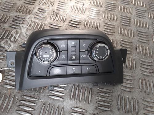 climate-control-opel-zafira-tourer-c-p12-2011-24756860 main image