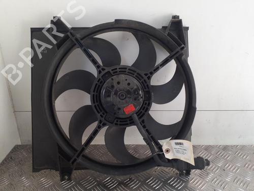 Used Radiator fan HYUNDAI SANTA FÉ I (SM) 2.0 CRDi 4x4 (125 hp) 24749429