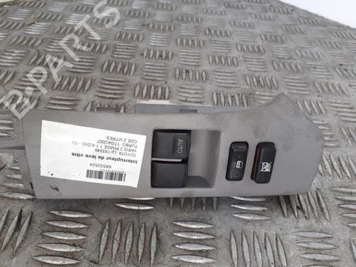 Used Switch Switch TOYOTA YARIS (_P9_) 1.4 D-4D (NLP90_, NLP90R) (90 hp) 24757830 24757830