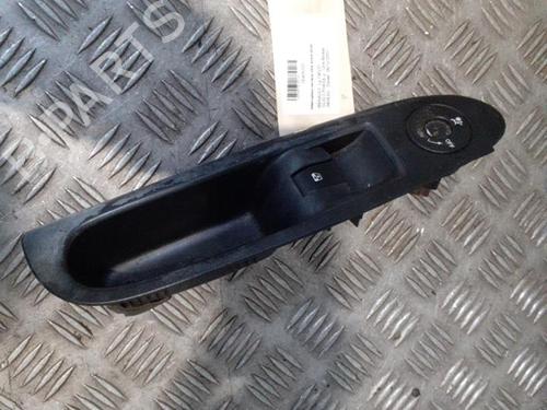 Used Right front window switch Right front window switch RENAULT CLIO II (BB_, CB_) 1.5 dCi (B/CB07) (65 hp) 24756169 24756169
