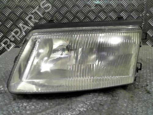 Used Left headlight VW PASSAT B5 Variant (3B5) 1.9 TDI (110 hp) 24752421