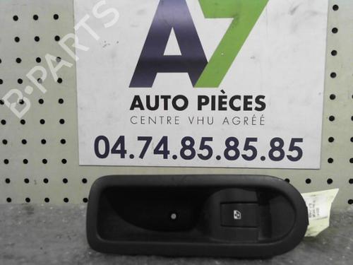 Used Left rear window switch RENAULT MEGANE II (BM0/1_, CM0/1_) 1.9 dCi (BM0G, CM0G) (120 hp) 24763563