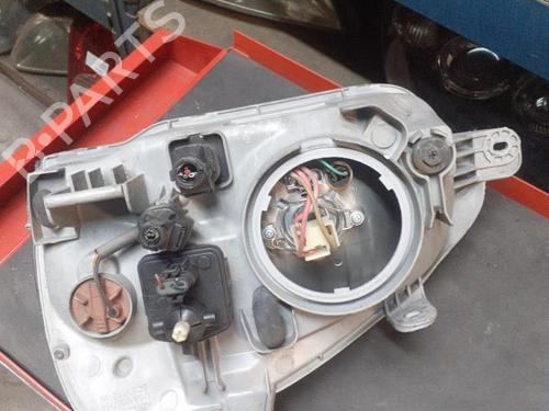 Right headlight HYUNDAI SANTA FÉ I (SM) 2.0 CRDi 4x4 | BP24768977C29 