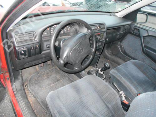 Brugte OPEL VECTRA A Hatchback (J89) 2402642