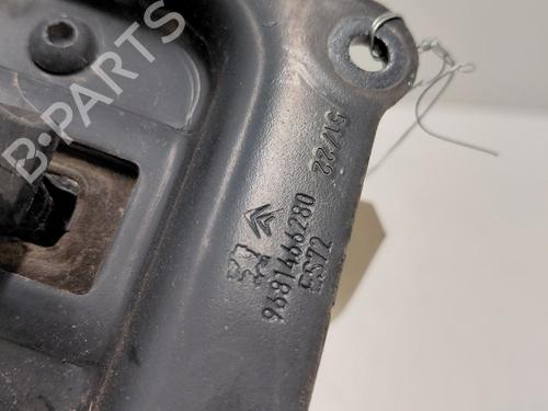 Used Hinge/Door check strap Hinge/Door check strap 38035019 38035019