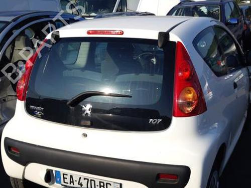 Brugte PEUGEOT 107 (PM_, PN_) 1.0 (68 hp) 4374797