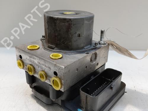 Used ABS pump RENAULT TWINGO III (BCM_, BCA_) 0.9 TCe 95 (92 hp) 29861409