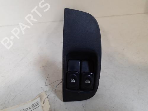 Used Left front window switch RENAULT MEGANE I (BA0/1_) 1.4 16V (BA0D, BA1H, BA0W, BA10) (95 hp) 24753329