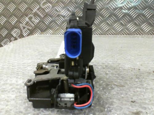 Front right lock SKODA ROOMSTER (5J7) 1.9 TDI | BP24751782C97 