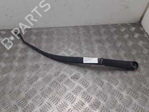 Used Front windshield wiper arm HYUNDAI i30 (FD) 1.4 (109 hp) 24739913