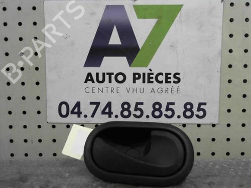 Used Front right interior door handle Front right interior door handle 24743867 24743867