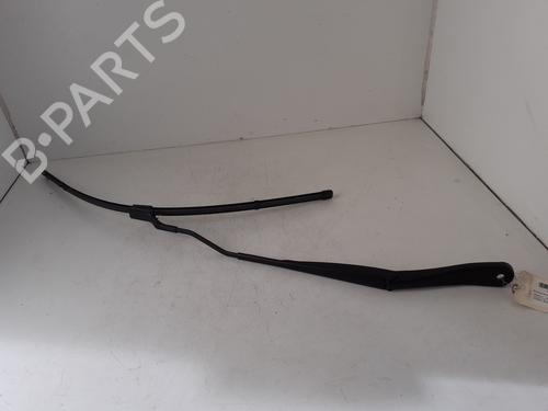 Used Front windshield wiper arm RENAULT CLIO V (B7_) 1.0 TCe 100 (B7MT) (101 hp) 24749153