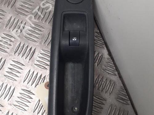 Used Right front window switch RENAULT CLIO II (BB_, CB_) 1.6 16V (BB01, BB0H, BB0T, BB14, BB1D, BB1R, BB2KL, BB3G... (107 hp) 24749562