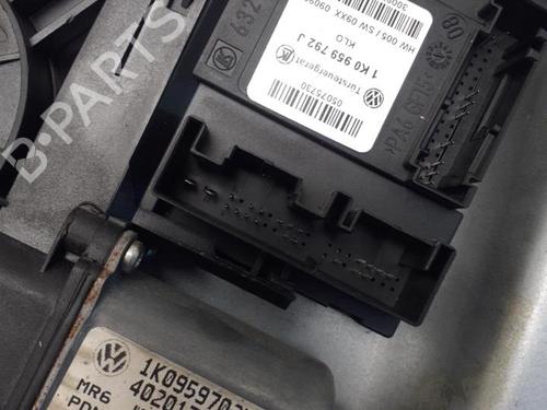 Used Front right window mechanism Front right window mechanism VW GOLF V (1K1) 1.9 TDI (105 hp) 24767910 24767910