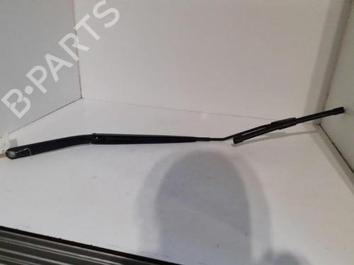 Front windshield wiper arm RENAULT CLIO IV (BH_) 1.5 dCi 90 | BP24750495C143 