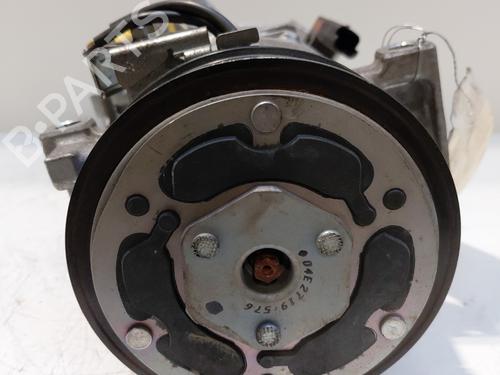 Used AC compressor AC compressor PEUGEOT 2008 II (UD_, US_, UY_, UJ_, UR_, UC_) 1.2 PureTech 130 (USHNS, URHNS) (130 hp) 30576370 30576370