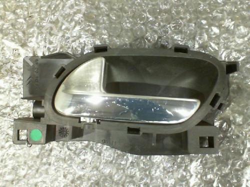 Used Rear left interior door handle Rear left interior door handle 24743076 24743076