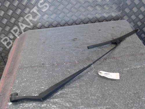 Used Front windshield wiper arm Front windshield wiper arm KIA PICANTO I (SA) 1.1 CRDi (75 hp) 24745181 24745181