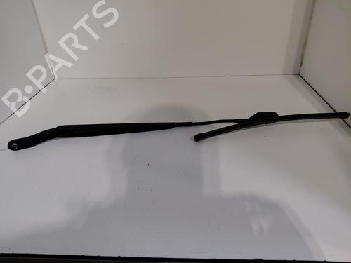 Used Front windshield wiper arm Front windshield wiper arm PEUGEOT 2008 II (UD_, US_, UY_, UJ_, UR_, UC_) 1.5 BlueHDI 130 (131 hp) 30091581 30091581