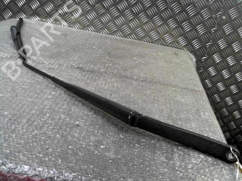Used Front windshield wiper arm ALFA ROMEO MITO (955_) 1.6 JTDM (955AXC1B) (120 hp) 24754841