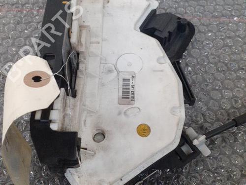 Used Front right lock VW GOLF VI (5K1) 2.0 TDI (110 hp) 24760429