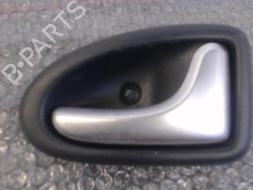 Høyre bak invendig håndtak RENAULT CLIO II (BB_, CB_) 1.5 dCi (B/CB08) (82 hp) 24740725