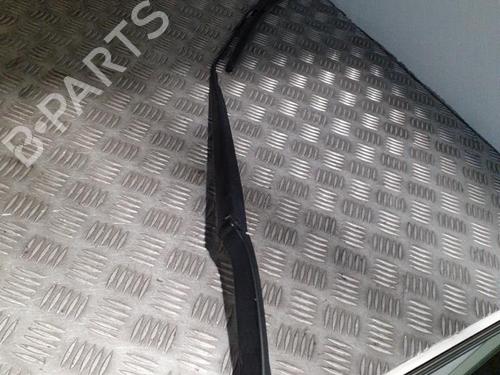 Used Front windshield wiper arm Front windshield wiper arm 37754873 37754873