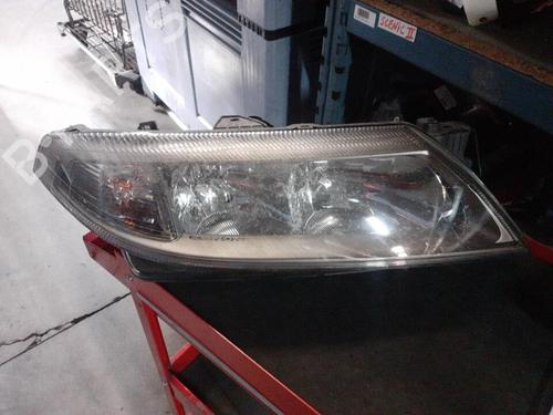 Used Right headlight Right headlight RENAULT LAGUNA II (BG0/1_) 1.8 16V (BG04, BG0B, BG0C, BG0V) (117 hp) 24758669 24758669