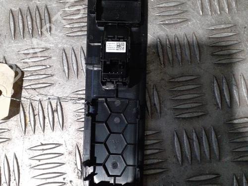 Used Right front window switch Right front window switch SKODA SCALA (NW1) 1.0 TSI (110 hp) 24756279 24756279