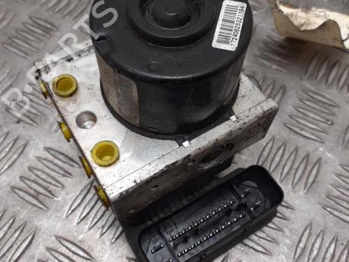 Used ABS pump TOYOTA YARIS (_P9_) 1.33 VVT-i (NSP90_, NSP90R) (100 hp) 31211648