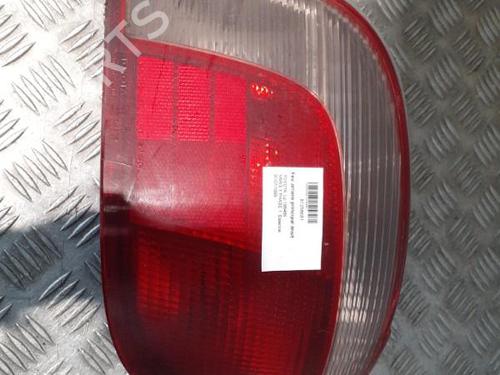 Højre baglygte TOYOTA YARIS (_P1_) 1.0 (SCP10_, SCP10R) (68 hp) 24742228