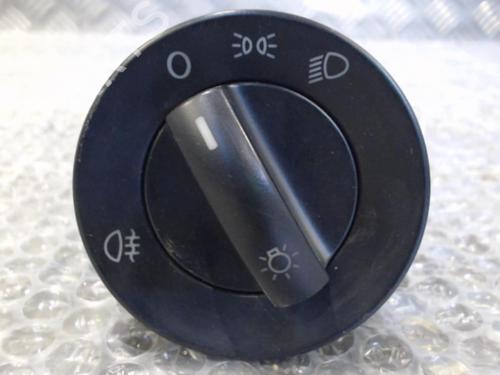 Used Headlight switch Headlight switch VW POLO IV (9N_, 9A_) 1.2 (60 hp) 24745250 24745250