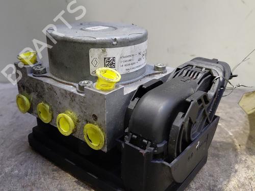 Used ABS pump ABS pump DACIA DOKKER MPV (KE_) 1.2 TCe (KEM0, KEAY) (115 hp) 29113754 29113754
