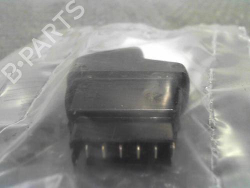 Used Right front window switch RENAULT CLIO II (BB_, CB_) 1.9 D (B/CB0J) (65 hp) 24763702