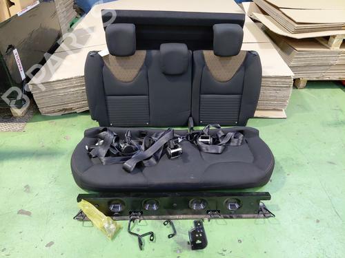 Sedile posteriore RENAULT CLIO IV (BH_) 0.9 TCe 90 (BHNF, BHMA, BHMH, BHJK, BHJR) (90 hp) 30692406
