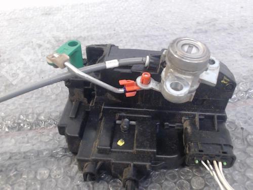 Serratura anteriore sinistra NISSAN NV200 Van 1.5 dCi 90 (M20, M20N, M20M) (90 hp) 24750091