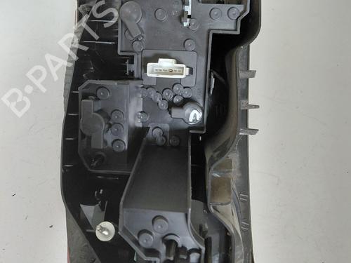 Used Right taillight Right taillight PEUGEOT 407 (6D_) 2.0 HDi 135 (6DRHRH, 6DRHRE, 6DRHRG, 6DRHRJ) (136 hp) 31831178 31831178