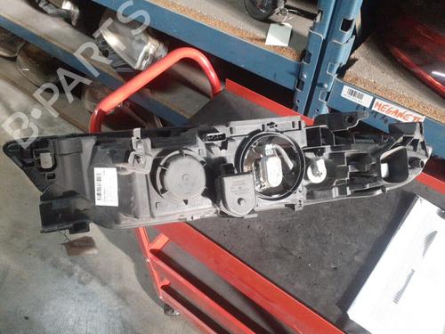 Left headlight RENAULT LAGUNA II Grandtour (KG0/1_) 1.9 dCi (KG0G) | BP24758616C28 