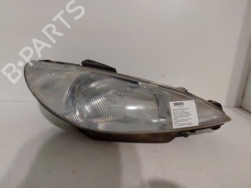 Used Right headlight PEUGEOT 206 Hatchback (2A/C) 1.4 i (75 hp) 31097279