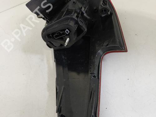 right-taillight-citroen-c5-iii-break-rw_-2008-2009-2010-2011-2012-2013-2014-2015-2016-2017-27856146 main image