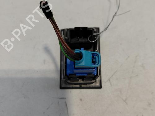 Used Warning switch Warning switch VW GOLF VII (5G1, BQ1, BE1, BE2) 1.4 TSI (150 hp) 40123609 40123609