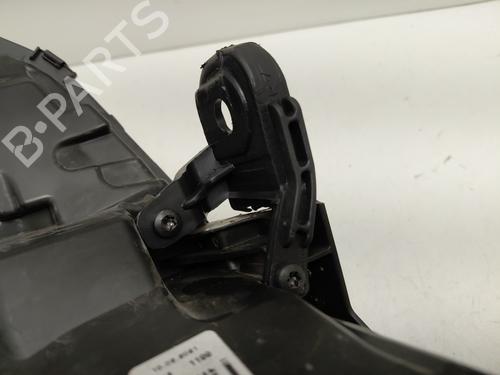 Right headlight RENAULT CLIO V (B7_) 1.0 TCe 90 (B7MT) | BP32423806C29