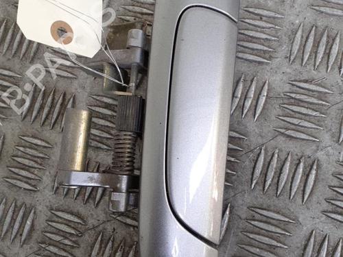 Używane Klamka zewnętrzna drzwi tylnych lewych HONDA JAZZ II (GD_, GE3, GE2) 1.3 iDSi (GD1) (83 hp) 24747155