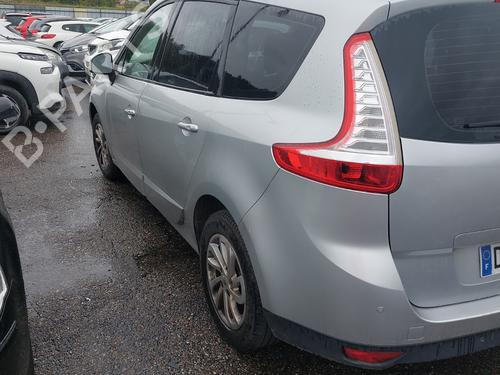 Brugte RENAULT SCÉNIC III (JZ0/1_) 1.5 dCi (110 hp) 4345781