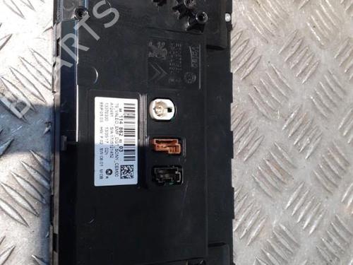 Multifunctionele display PEUGEOT 308 SW II (LC_, LJ_, LR_, LX_, L4_) 1.6 BlueHDi 120 (120 hp) 24751459