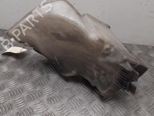 Used Windscreen washer tank BMW 3 Touring (E46) 320 d (136 hp) 24768776