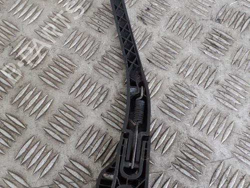 rear-windshield-wiper-arm-peugeot-206-sw-2ek-2002-24767458 main image