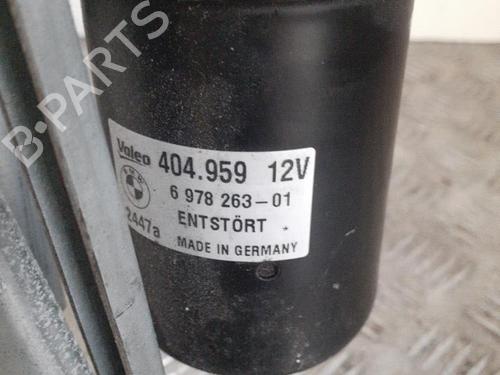 Used Front wiper motor BMW 3 Coupe (E92) 325 i (211 hp) 24739956